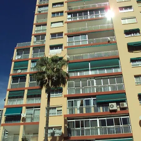 Edificio Alteanos V アパート *
